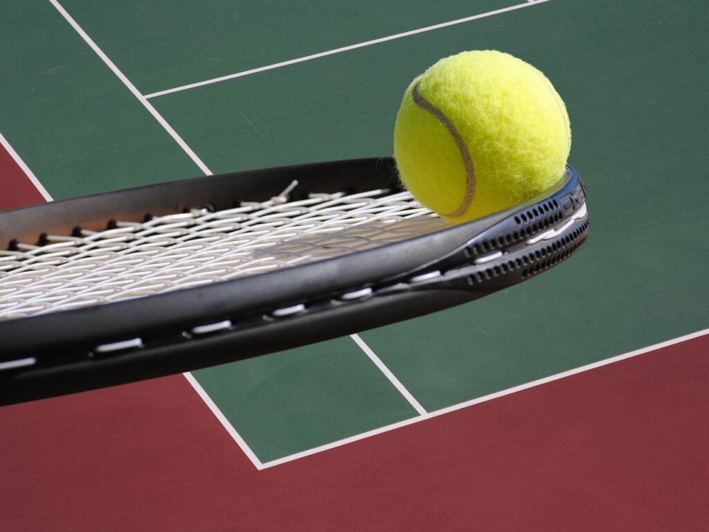 tennis, ball, racket-2819296.jpg